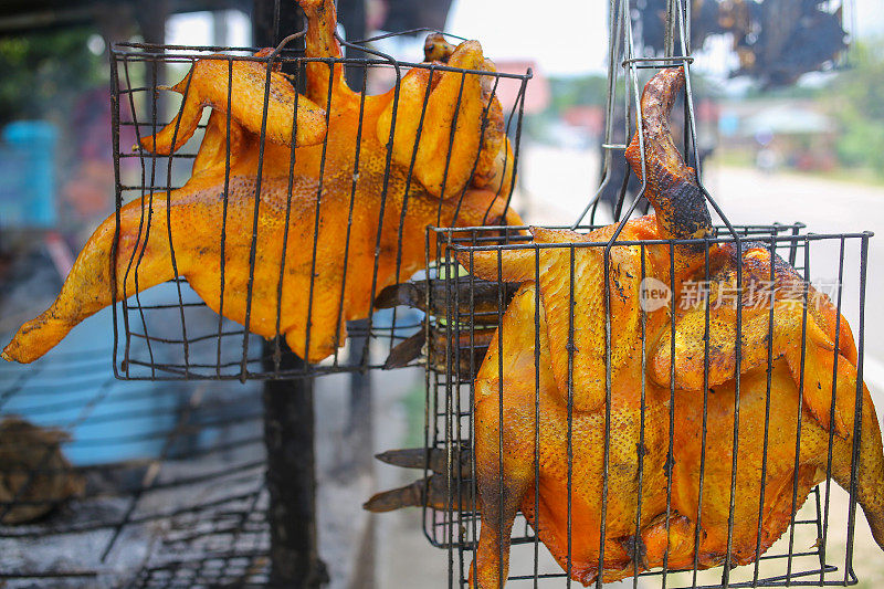 马来西亚美食:“Ayam Salai”(熏鸡)